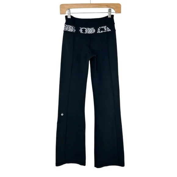 Lululemon Groove Pant Women's 2 Flare Black Reflective Groovy Floral Stretch - Picture 2 of 8